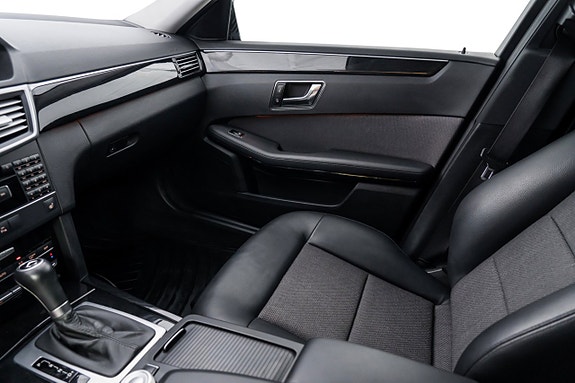 Mercedes-Benz E220 17 of 22