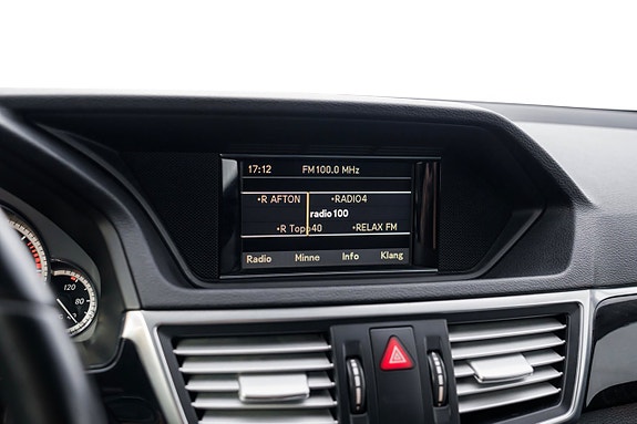 Mercedes-Benz E220 14 of 22