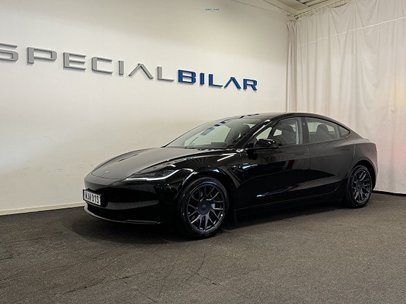 Tesla Model 3 21 of 24