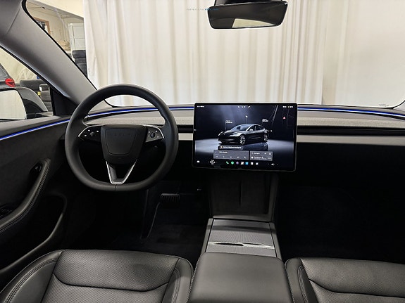 Tesla Model 3 18 of 24