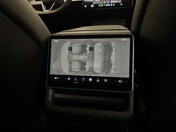 Tesla Model 3 17 of 24