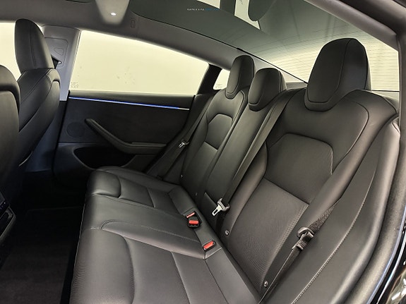 Tesla Model 3 13 of 24