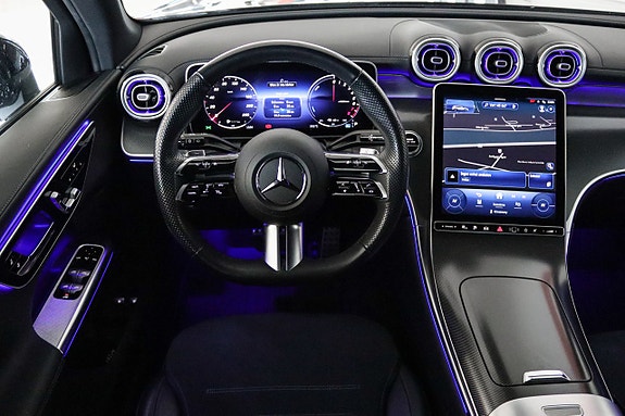 Mercedes-Benz GLC300 e 10 of 23