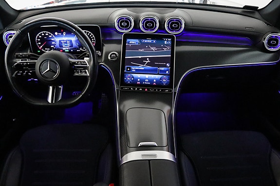 Mercedes-Benz GLC300 e 9 of 23