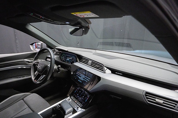 Audi Q8 e-tron 15 of 23