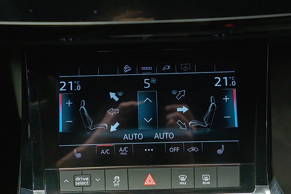 Audi Q8 e-tron 20 of 23