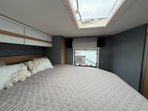 Dethleffs Just 90 T7052 DBM - Queenbed - Nyservad - Taksäng - B-kort 16 of 21
