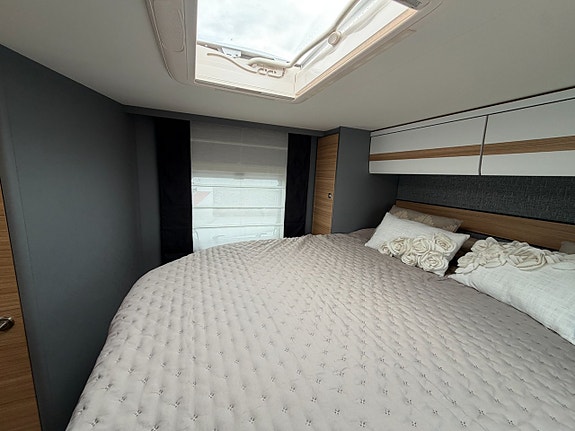 Dethleffs Just 90 T7052 DBM - Queenbed - Nyservad - Taksäng - B-kort 15 of 21