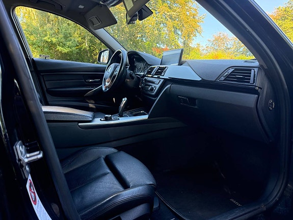 BMW 320d 12 of 12