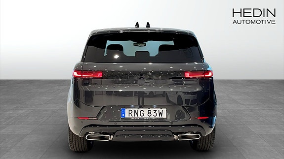 Land Rover Range Rover Sport 7 of 12