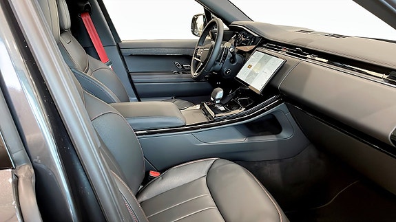 Land Rover Range Rover Sport 3 of 12