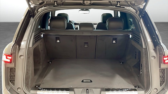 Land Rover Range Rover Sport 10 of 12