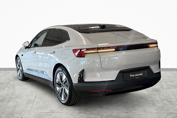 Polestar 4 8 of 27