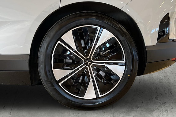 Polestar 4 6 of 27