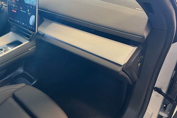 Polestar 4 20 of 27
