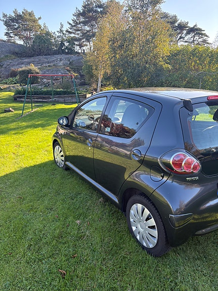 Toyota Aygo 5 of 6