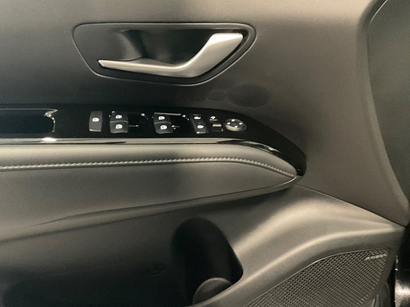 Hyundai Tucson 16 of 21
