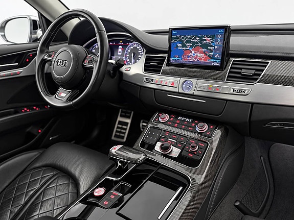 Audi A8 14 of 22