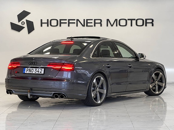 Audi A8 4 of 22