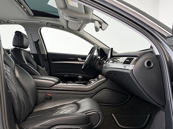 Audi A8 11 of 22