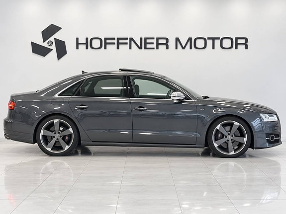 Audi A8 8 of 22
