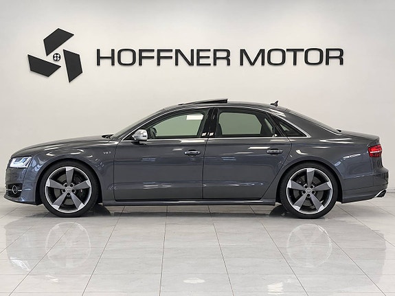 Audi A8 7 of 22
