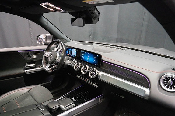 Mercedes-Benz EQB350 18 of 23