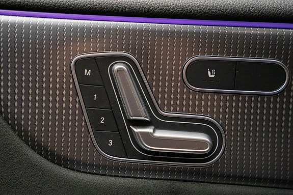 Mercedes-Benz EQB350 15 of 23