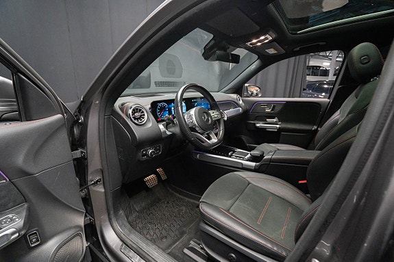 Mercedes-Benz EQB350 16 of 23