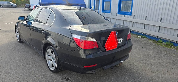 BMW 520i 5 of 8