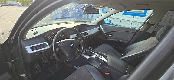 BMW 520i 6 of 8
