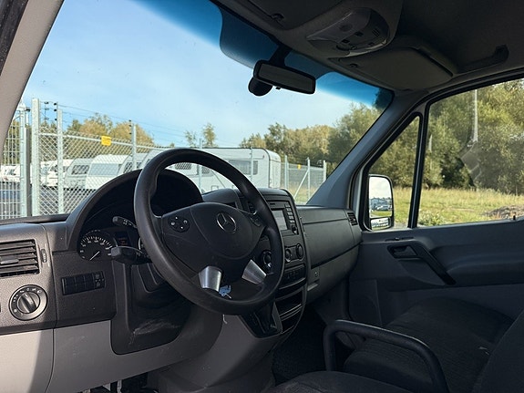 Mercedes-Benz Sprinter 211 9 of 14
