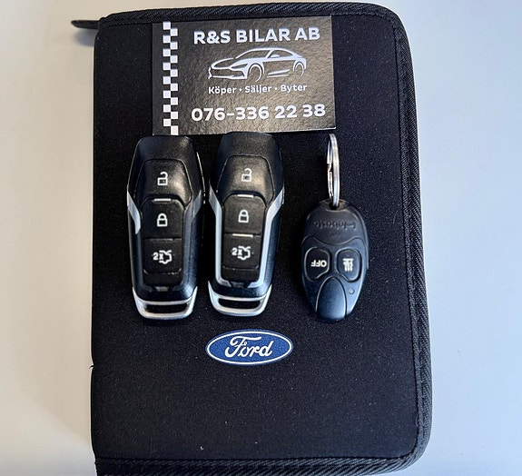 Ford Mondeo 19 of 19