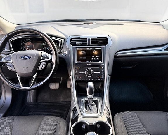 Ford Mondeo 10 of 19