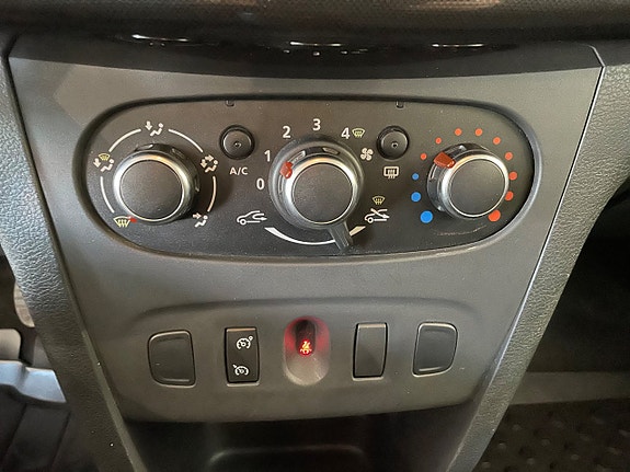 Dacia Logan 14 of 16