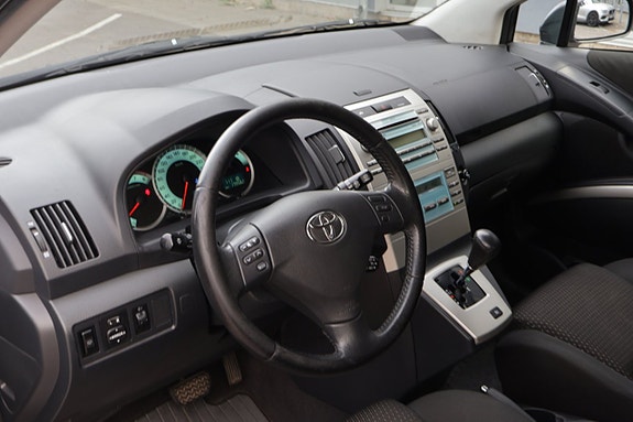 Toyota Corolla Verso 11 of 19
