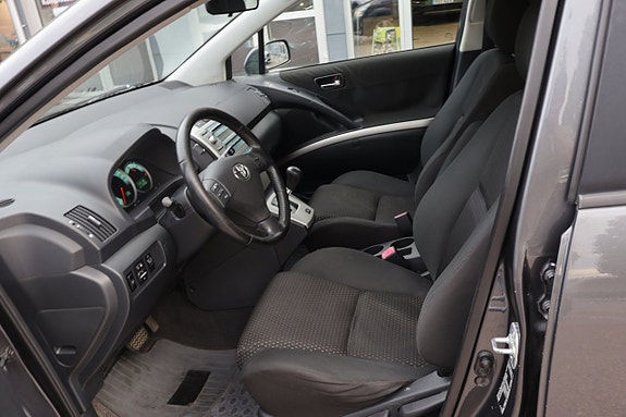 Toyota Corolla Verso 12 of 19