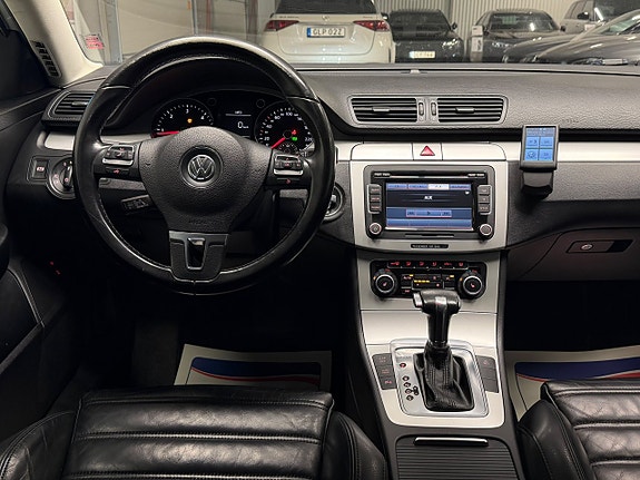 Volkswagen Passat 10 of 20