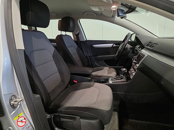 Volkswagen Passat Alltrack 17 of 18