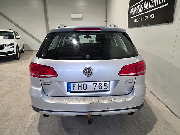 Volkswagen Passat Alltrack 9 of 18