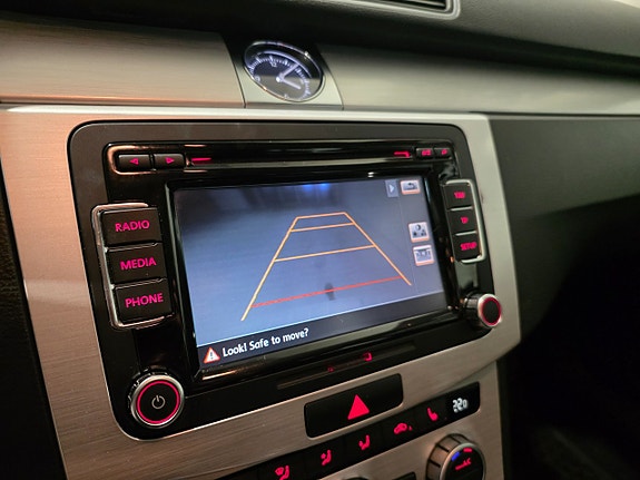 Volkswagen Passat Alltrack 6 of 18