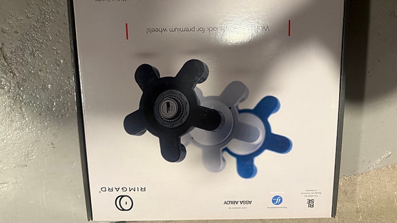 Product image 1 of 3