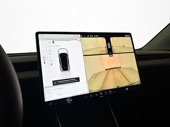 Tesla Model Y 20 of 30