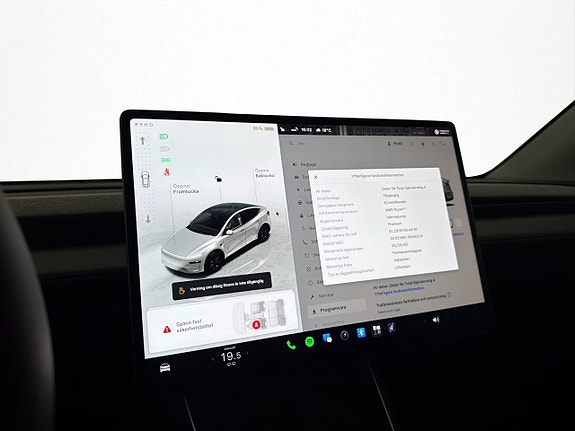 Tesla Model Y 21 of 30