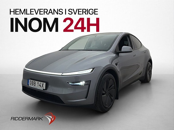 Tesla Model Y 4 of 30