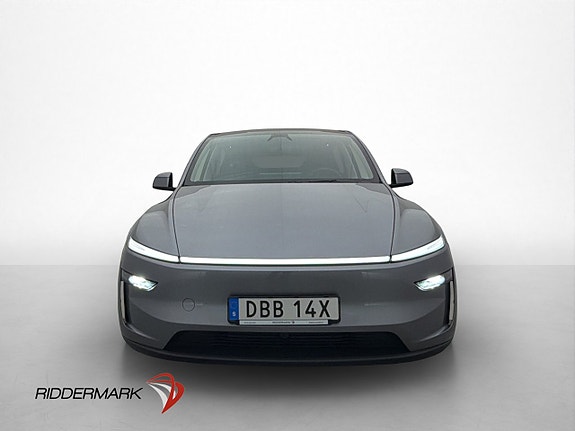Tesla Model Y 3 of 30