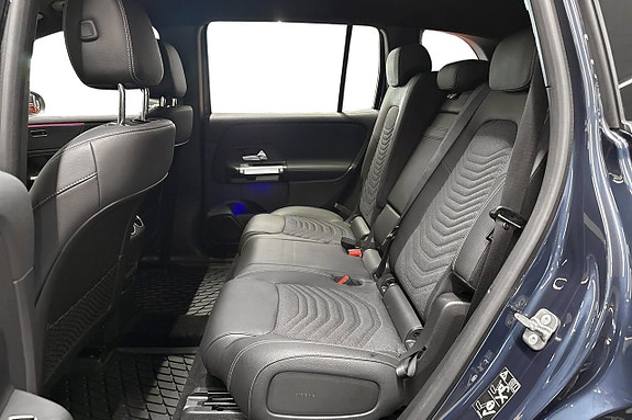 Mercedes-Benz EQB300 8 of 9