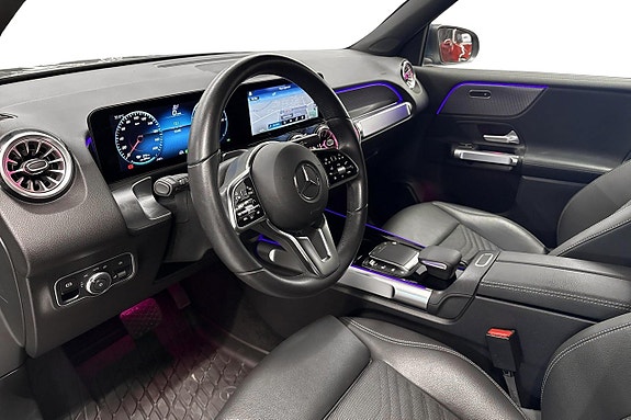Mercedes-Benz EQB300 4 of 9