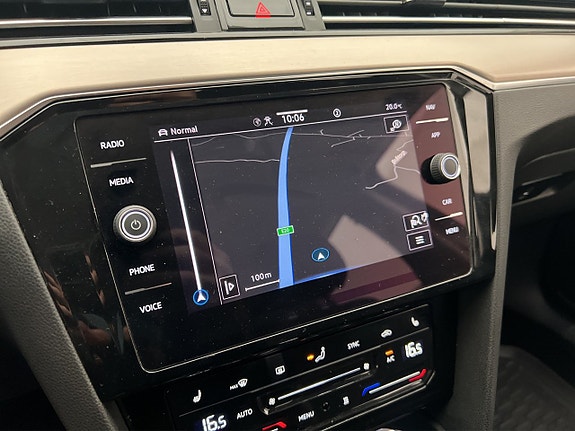 Volkswagen Passat Alltrack 15 of 30