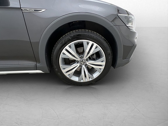 Volkswagen Passat Alltrack 30 of 30